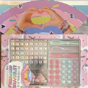 Friendship Bracelet Kit